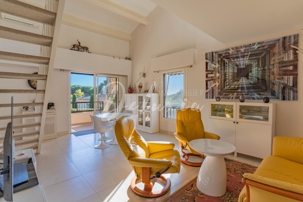 Luxury Apartment for sale in Saint-Raphaël, 550 000 €, Photo 4