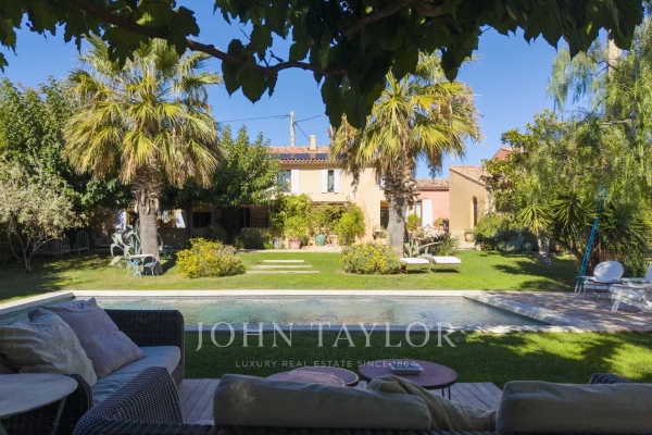 Maison de luxe à vendre à Saint-Cyr-sur-Mer, 1 850 000 €, Photo 1