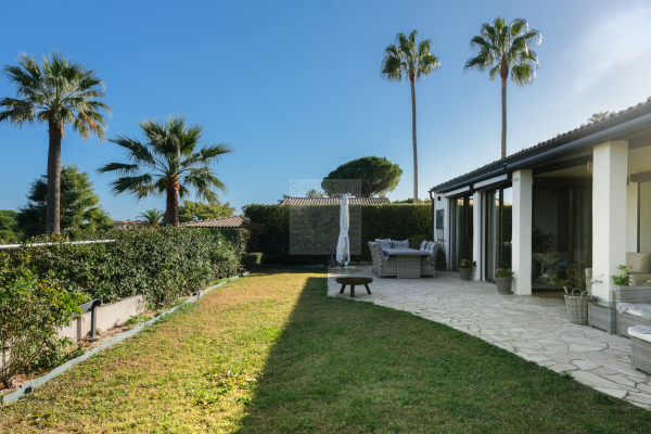 Luxury House for sale in Villeneuve-Loubet, 1 365 000 €, Photo 1