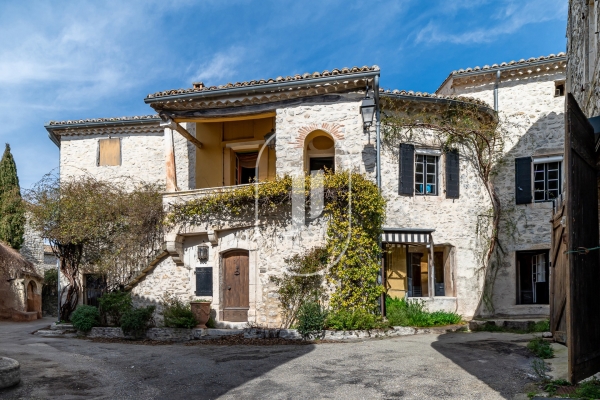 Maison de luxe à vendre à Uzès, 590 000 €, Photo 1