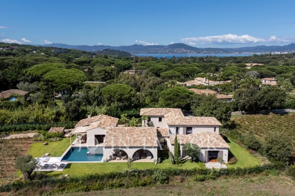 Maison de luxe à louer à Saint-Tropez, 40 000 €, Photo 1