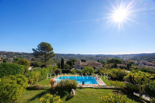 Maison de luxe à vendre à La Colle-sur-Loup, 1 595 000 €, Photo 1
