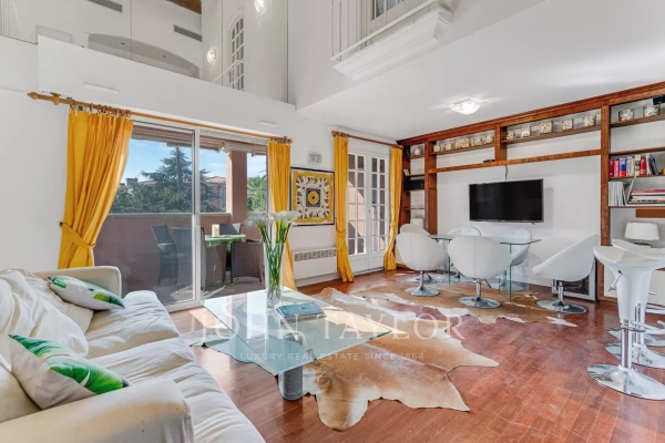 Appartement de luxe à vendre à Saint-Tropez, 1 200 000 €, Photo 1
