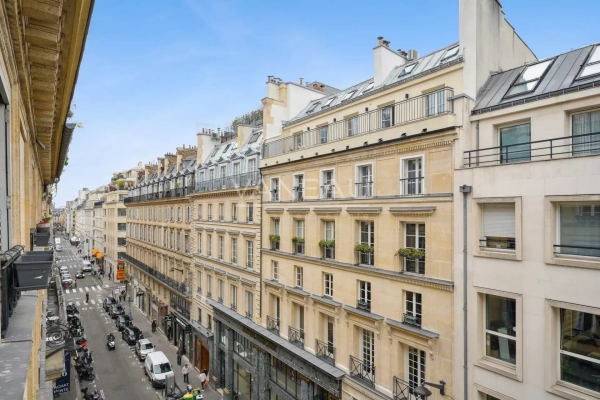 Luxury Apartment for sale in Paris 2Ème, 798 000 €, Photo 2