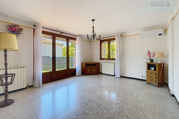 Maison de luxe à vendre à Sanary-sur-Mer, 680 000 €, Photo 2