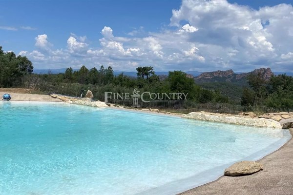 Luxury House for sale in Roquebrune-sur-Argens, 1 595 000 €, Photo 1