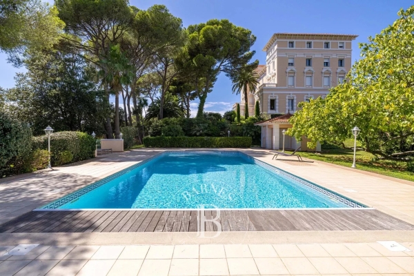 Luxury Apartment for sale in Saint-Raphaël, 2 200 000 €, Photo 1