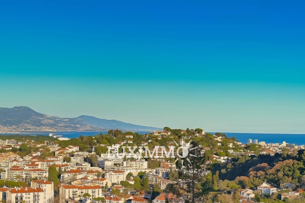 Maison de luxe à vendre à Vallauris, 1 590 000 €