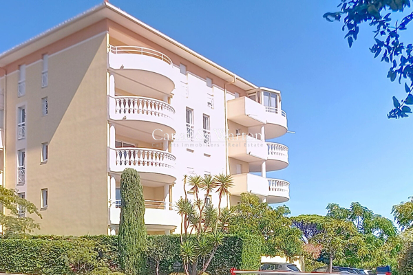 Appartement de luxe à vendre à Saint-Raphaël, 432 000 €, Photo 1