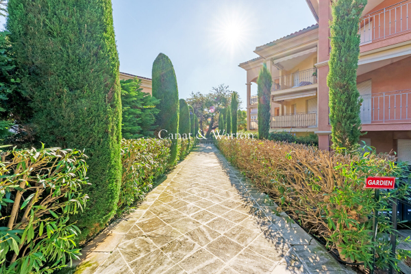 Appartement de luxe à vendre à Saint-Tropez, 960 000 €, Photo 1