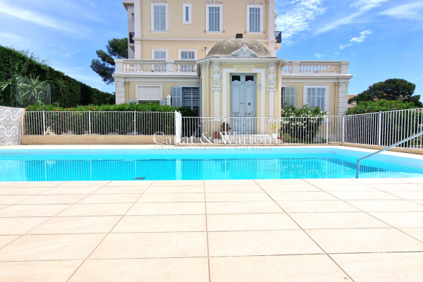 Appartement de luxe à vendre à Saint-Raphaël, 414 000 €, Photo 3