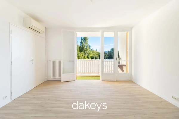 Appartement de luxe à vendre à Marseille 12Ème, 189 000 €, Photo 1