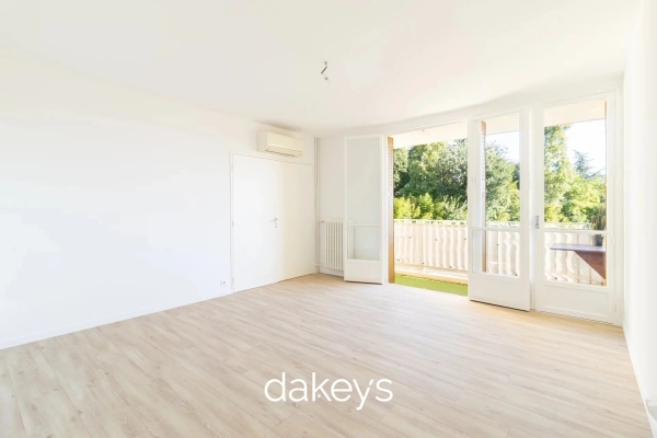 Appartement de luxe à vendre à Marseille 12Ème, 189 000 €, Photo 2