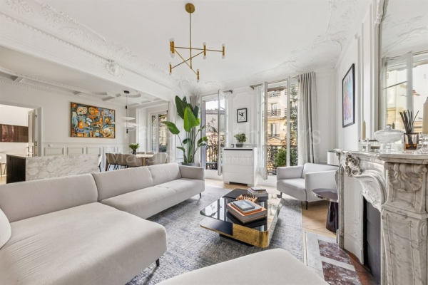 Luxury Apartment for sale in Paris 10Ème, 1 699 000 €, Photo 1