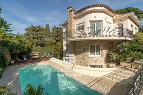 Maison de luxe à louer à Cannes, 5 500 €, Photo 1