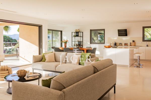 Maison de luxe à vendre à Sainte-Maxime, 2 490 000 €, Photo 2