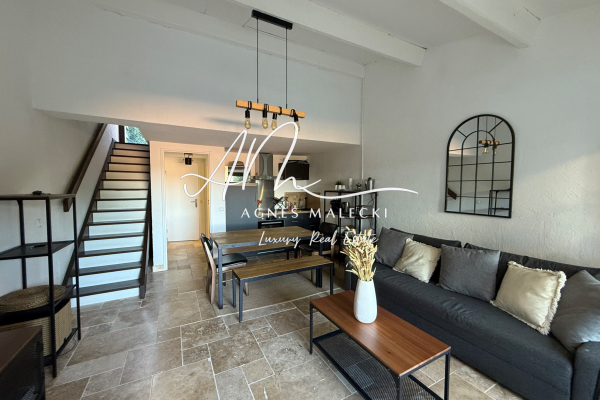 Luxury House for sale in Cavalaire-sur-Mer, 370 000 €, Photo 1