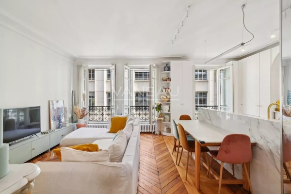 Luxury Apartment for sale in Paris 6Ème, 900 000 €, Photo 3