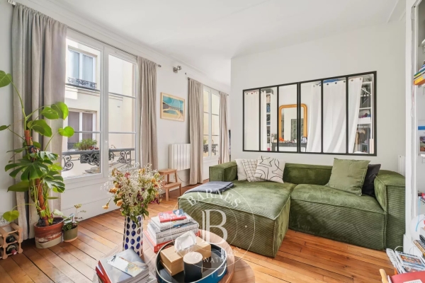 Luxury Apartment for sale in Paris 11Ème, 470 000 €, Photo 1