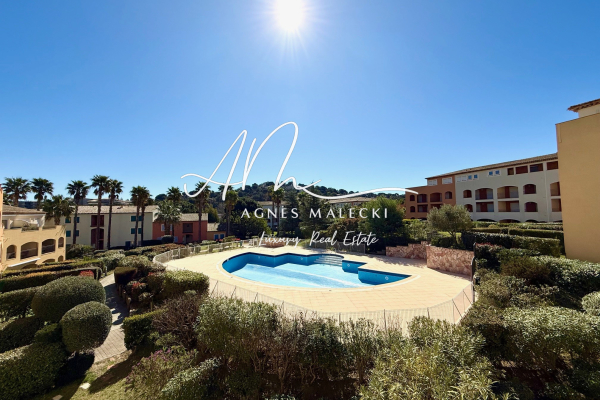 Appartement de luxe à vendre à Cavalaire-sur-Mer, 529 000 €, Photo 1