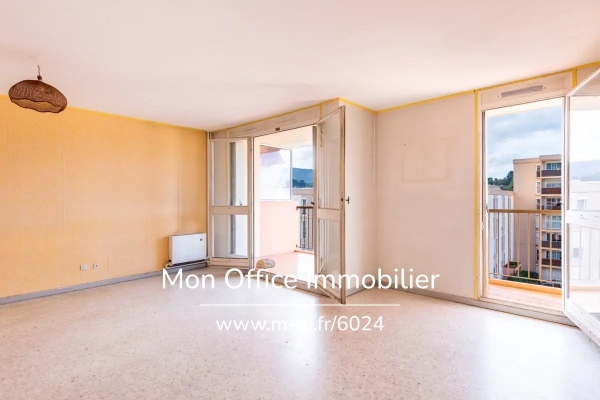Appartement de luxe à vendre à Aubagne, 163 000 €, Photo 3