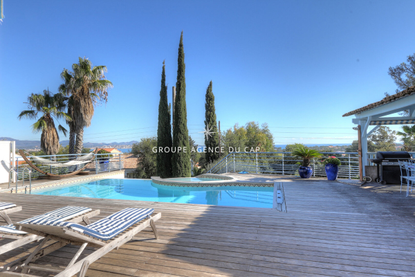 Maison de luxe à vendre à Saint-Aygulf, 1 490 000 €, Photo 2