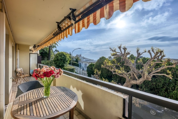 Luxury Apartment for sale in Nice, 636 000 €, Photo 1