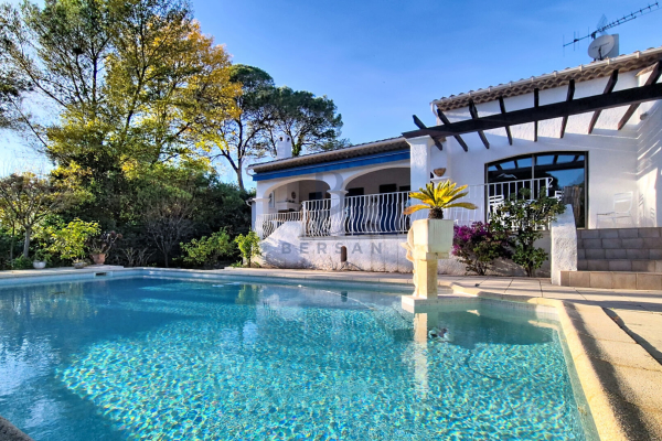 Maison de luxe à vendre à Saint-Raphaël, 988 000 €, Photo 2