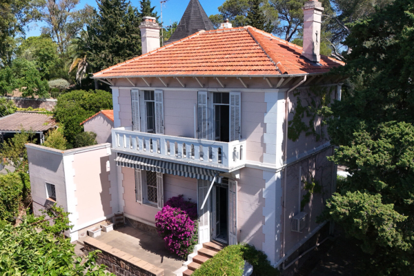 Maison de luxe à vendre à Saint-Raphaël, 677 000 €, Photo 3