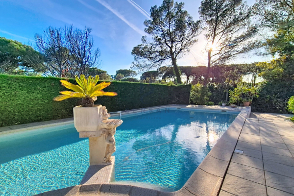 Maison de luxe à vendre à Saint-Raphaël, 988 000 €, Photo 5