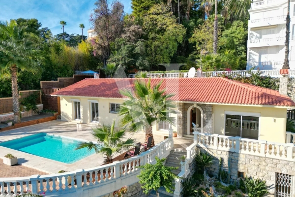 Maison de luxe à vendre à Le Golfe Juan, 1 300 000 €, Photo 1