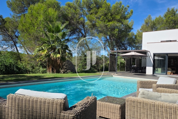 Luxury House for sale in Nîmes, 899 000 €, Photo 1