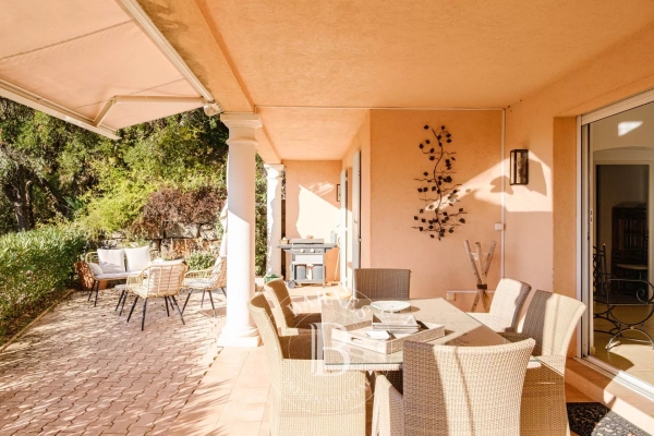 Appartement de luxe à vendre à Sainte-Maxime, 695 000 €, Photo 4