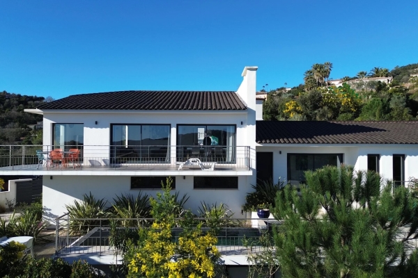Maison de luxe à vendre à Les Adrets de l'Esterel, 1 290 000 €, Photo 1