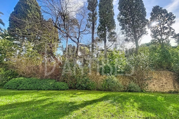 Luxury Apartment for sale in Cap d'Antibes, 945 000 €, Photo 3