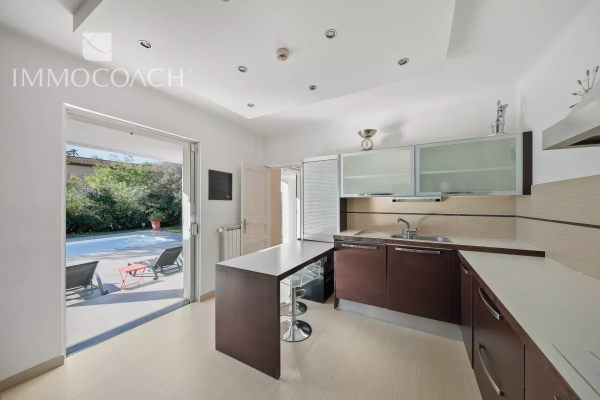 Luxury House for sale in Carqueiranne, 1 660 000 €, Photo 5