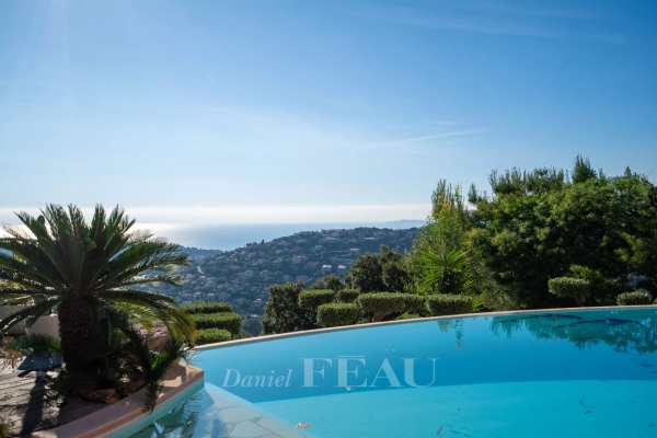 Maison de luxe à vendre à Cavalaire-sur-Mer, 2 280 000 €, Photo 1