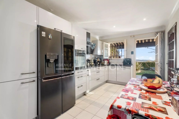Maison de luxe à vendre à Grasse, 1 090 000 €, Photo 6