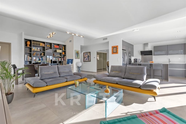 Luxury Apartment for sale in Les Lecques, 1 260 000 €, Photo 1