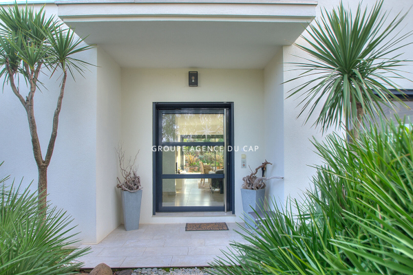 Luxury House for sale in Saint-Raphaël, 1 660 000 €, Photo 3