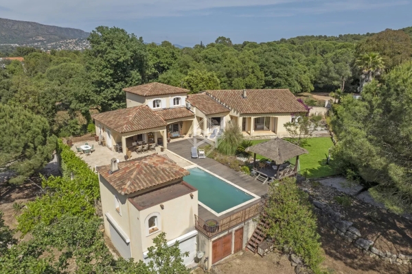 Luxury House for sale in Bormes-les-Mimosas, 1 650 000 €, Photo 4