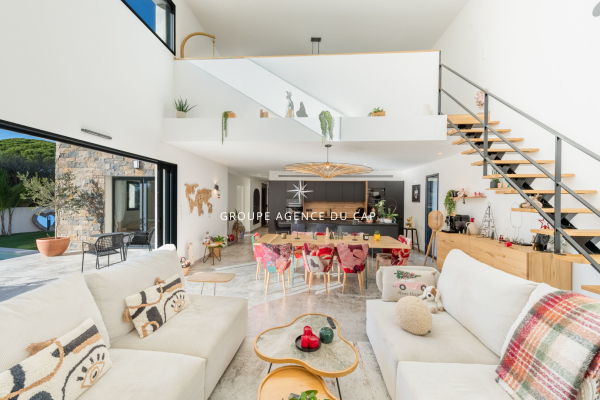 Luxury House for sale in Fréjus, 1 095 000 €, Photo 1