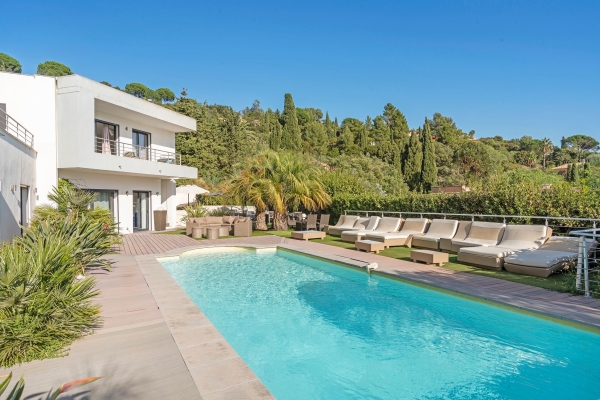 Maison de luxe à vendre à Cavalaire-sur-Mer, 2 992 500 €, Photo 1