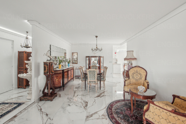 Luxury Apartment for sale in Saint-Raphaël, 1 050 000 €, Photo 3