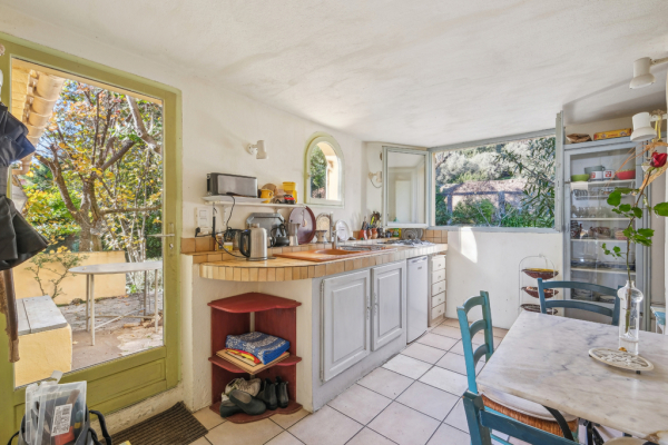 Maison de luxe à vendre à Tourrettes-sur-Loup, 990 000 €, Photo 6