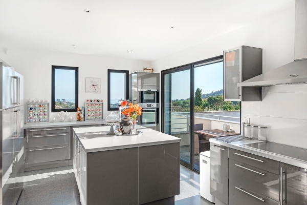 Luxury House for sale in Cavalaire-sur-Mer, 2 992 500 €, Photo 6