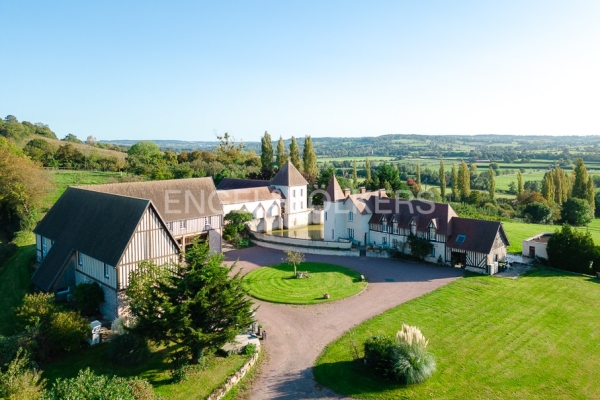 Maison de luxe à vendre à Lisieux, 1 580 000 €, Photo 1