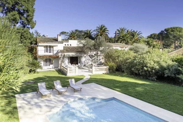 Luxury House for sale in Cap d'Antibes, 2 950 000 €, Photo 1