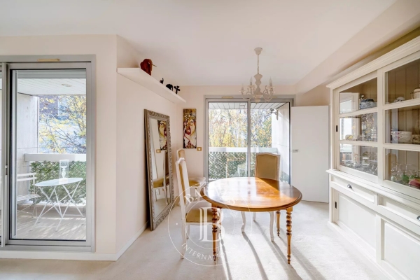 Luxury Apartment for sale in Neuilly-sur-Seine, 1 160 000 €, Photo 1