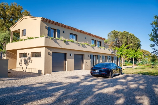 Maison de luxe à louer à Grimaud, 0 €, Photo 1
